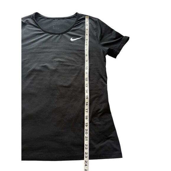 Nike black DriFit short sleeve tee - M - Picture 6 of 7